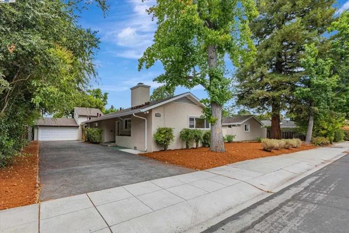 1471 Arcadia Place, Palo Alto, California 94303