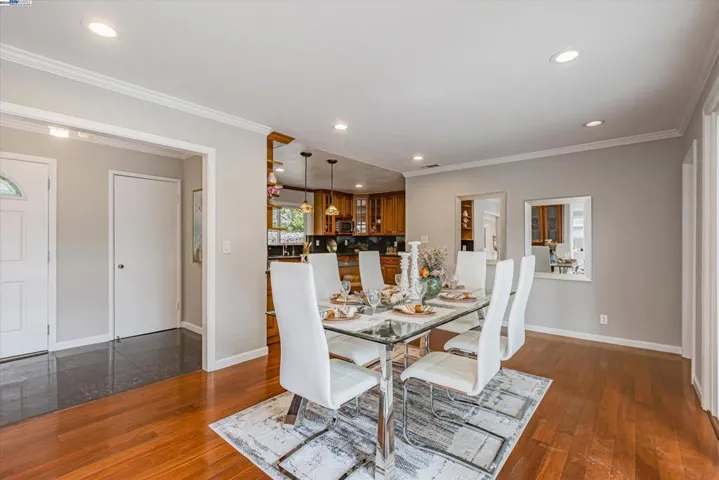 1471 Arcadia Place, Palo Alto, California 94303