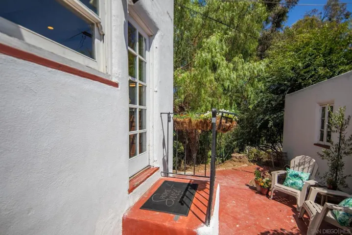 2710 Chatsworth Blvd, San Diego, California 92106