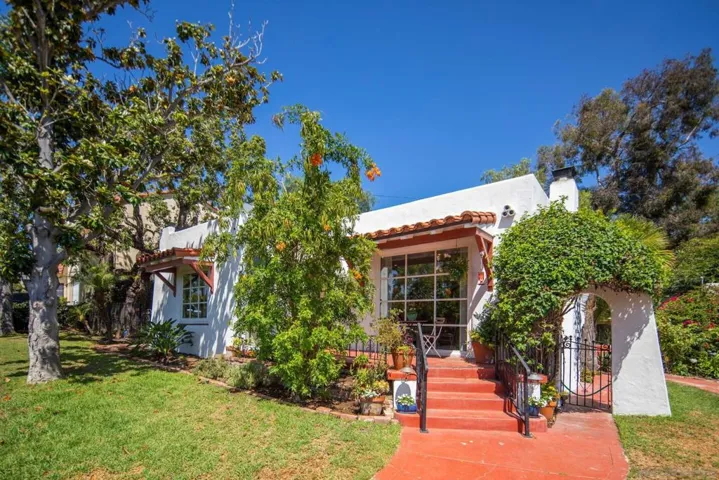 2710 Chatsworth Blvd, San Diego, California 92106