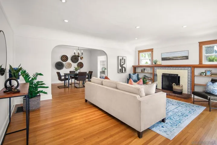 2710 Chatsworth Blvd, San Diego, California 92106