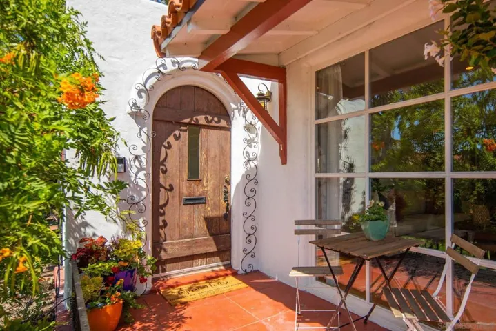 2710 Chatsworth Blvd, San Diego, California 92106
