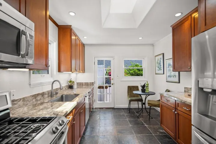 2710 Chatsworth Blvd, San Diego, California 92106