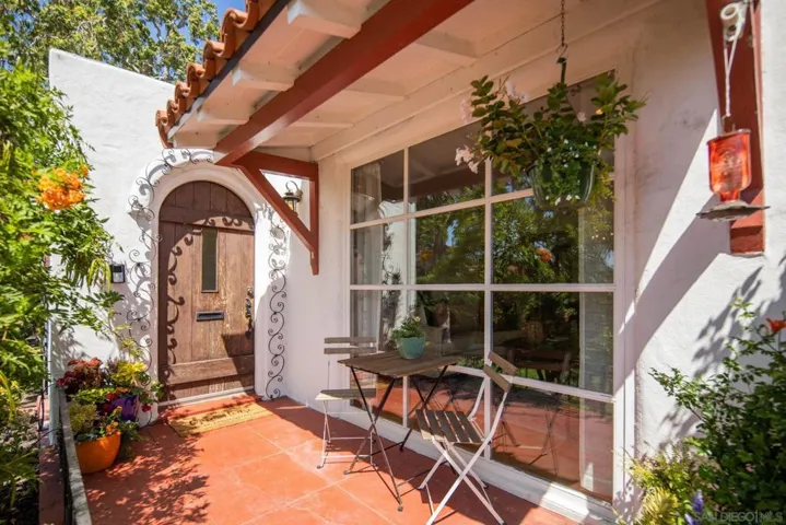 2710 Chatsworth Blvd, San Diego, California 92106
