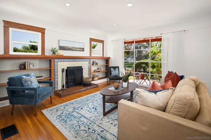 2710 Chatsworth Blvd, San Diego, California 92106
