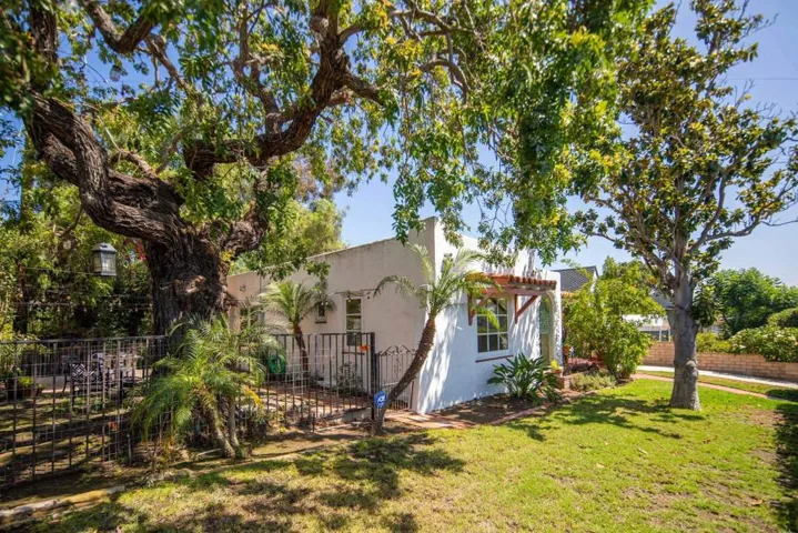 2710 Chatsworth Blvd, San Diego, California 92106