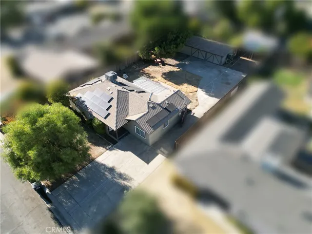 700 W Paradise Avenue, Visalia, California 93277