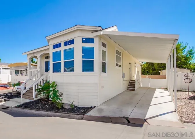 1001 S Hale 73, Escondido, California 92029