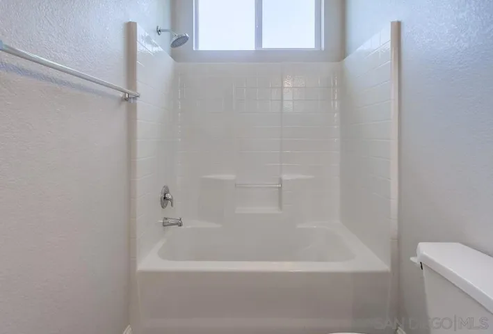 1001 S Hale 73, Escondido, California 92029