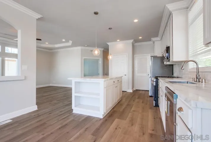 1001 S Hale 73, Escondido, California 92029