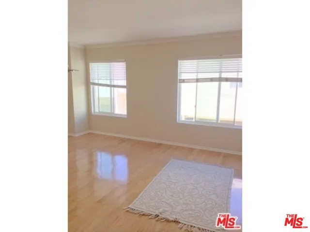 943 9th Street 10, Santa Monica, California 90403