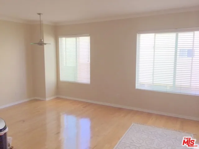 943 9th Street 10, Santa Monica, California 90403