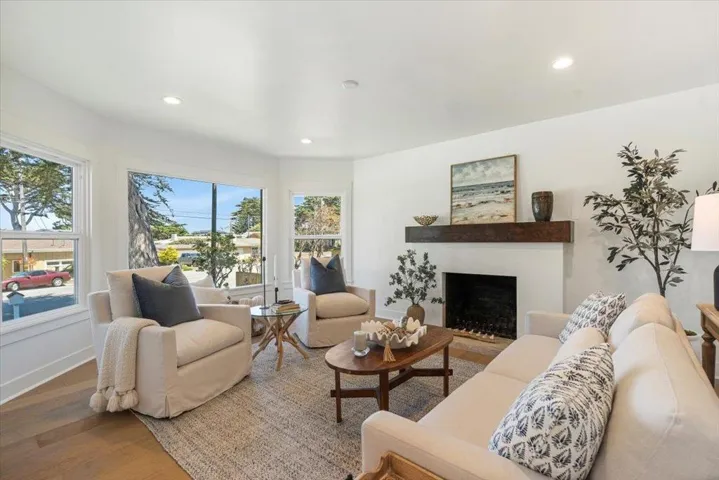 1133 Del Monte Boulevard, Pacific Grove, California 93950