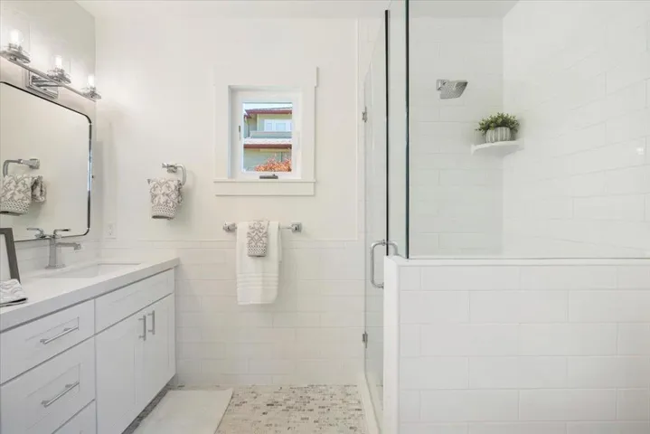 1133 Del Monte Boulevard, Pacific Grove, California 93950