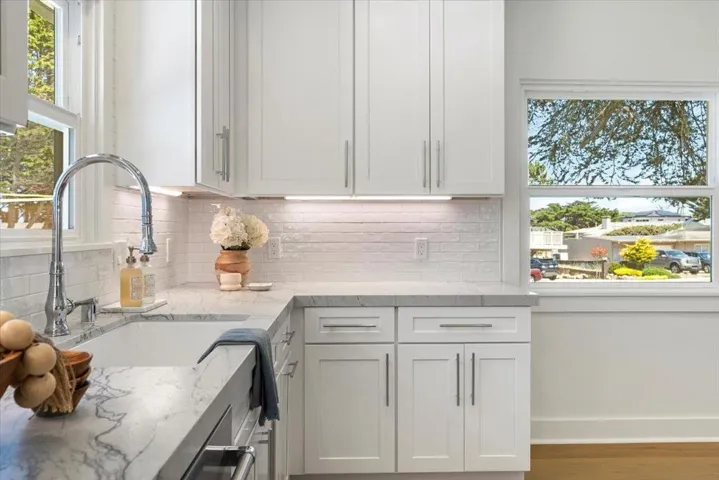 1133 Del Monte Boulevard, Pacific Grove, California 93950