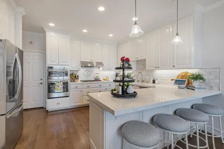 16933 Roberts Road, Los Gatos, California 95032