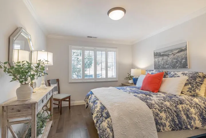 16933 Roberts Road, Los Gatos, California 95032