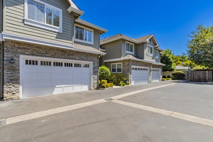16933 Roberts Road, Los Gatos, California 95032