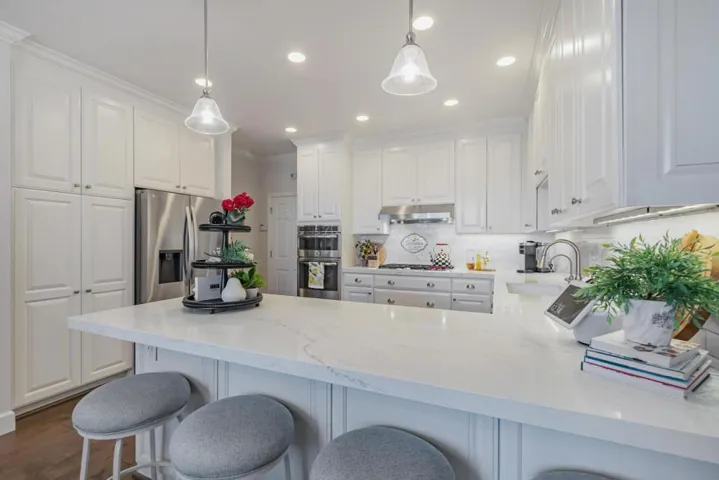16933 Roberts Road, Los Gatos, California 95032