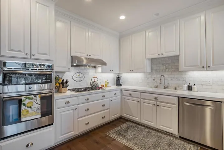 16933 Roberts Road, Los Gatos, California 95032