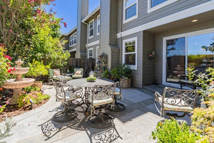 16933 Roberts Road, Los Gatos, California 95032