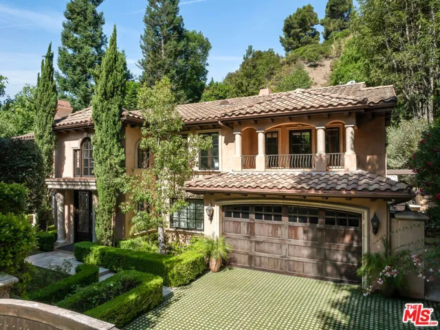 3145 Abington Drive, Beverly Hills, California 90210