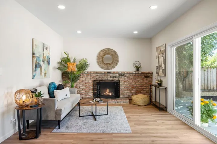 1533 Hallbrook Drive, San Jose, California 95118