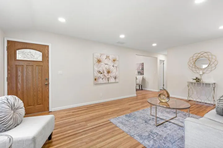 1533 Hallbrook Drive, San Jose, California 95118