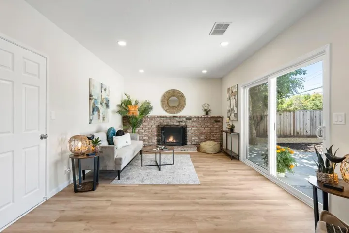 1533 Hallbrook Drive, San Jose, California 95118