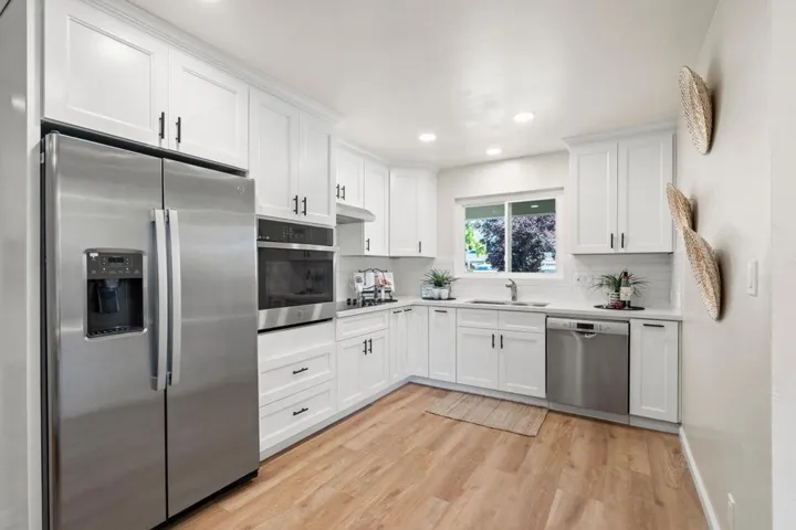 1533 Hallbrook Drive, San Jose, California 95118