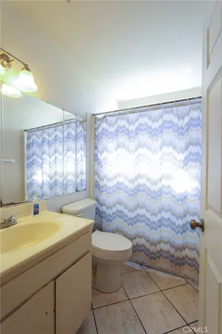 5621 Ridgebury Drive, Huntington Beach, California 92649