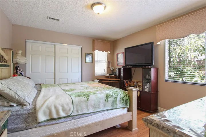 5621 Ridgebury Drive, Huntington Beach, California 92649