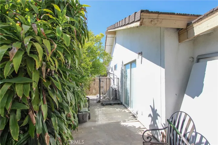 5621 Ridgebury Drive, Huntington Beach, California 92649
