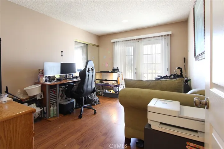 5621 Ridgebury Drive, Huntington Beach, California 92649