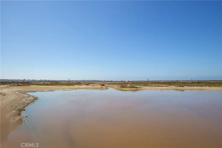 5621 Ridgebury Drive, Huntington Beach, California 92649