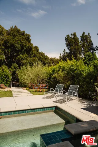 2443 N Vermont Avenue, Los Angeles, California 90027