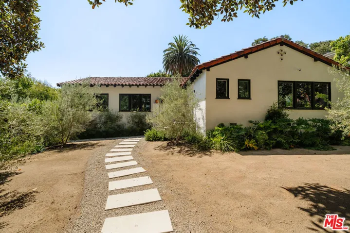 2443 N Vermont Avenue, Los Angeles, California 90027