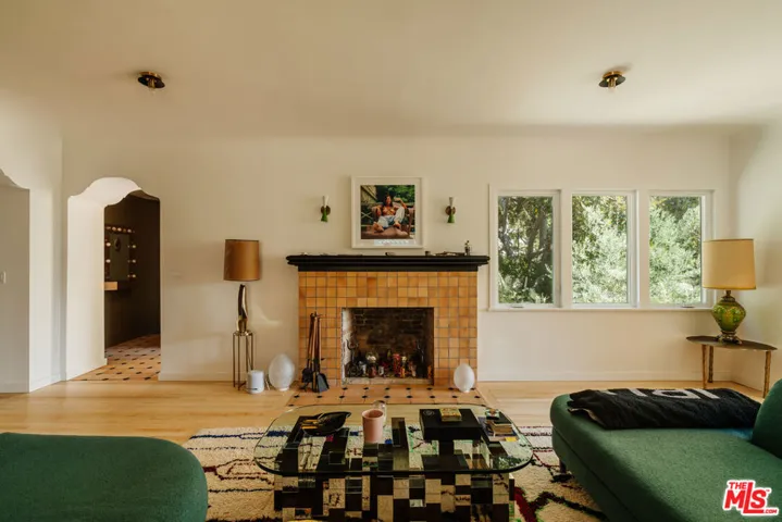 2443 N Vermont Avenue, Los Angeles, California 90027