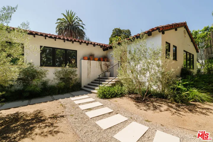 2443 N Vermont Avenue, Los Angeles, California 90027