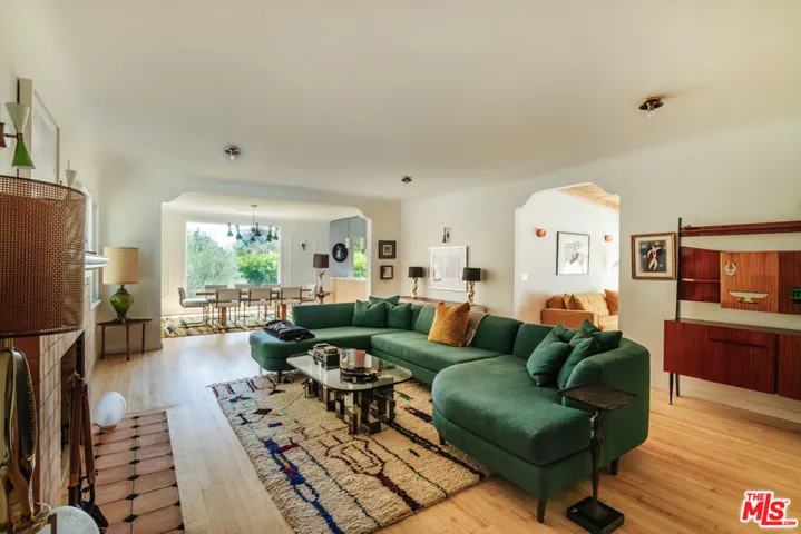 2443 N Vermont Avenue, Los Angeles, California 90027