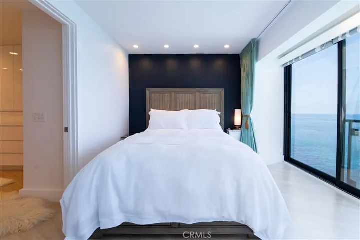 31561 Table Rock Dr 207, Laguna Beach, California 92651