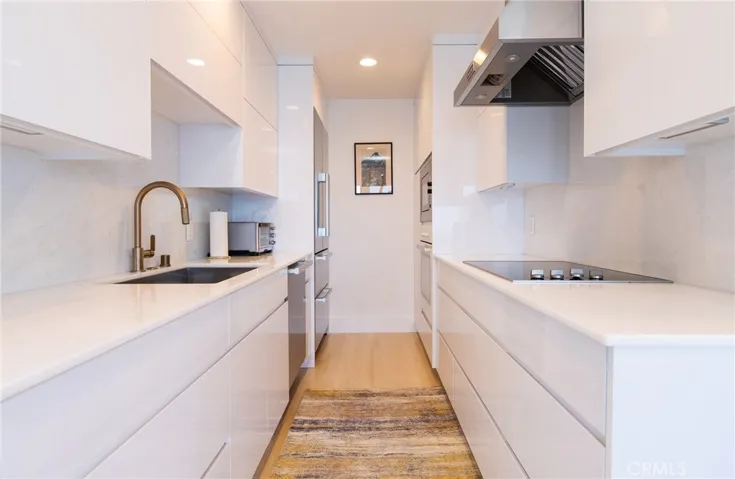 31561 Table Rock Dr 207, Laguna Beach, California 92651