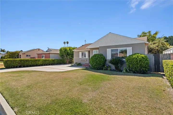 Huge Front Yard
