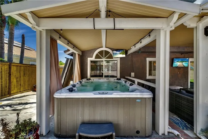 Extra large spa