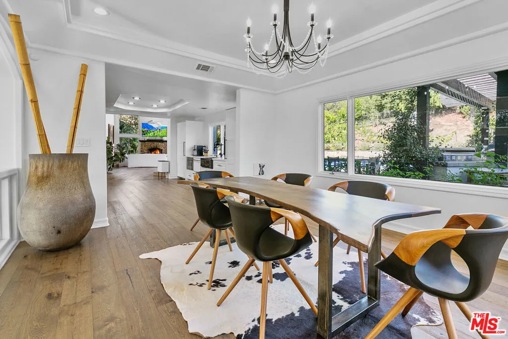 5555 Little Fawn Court, Westlake Village, California 91362 home-pic-12