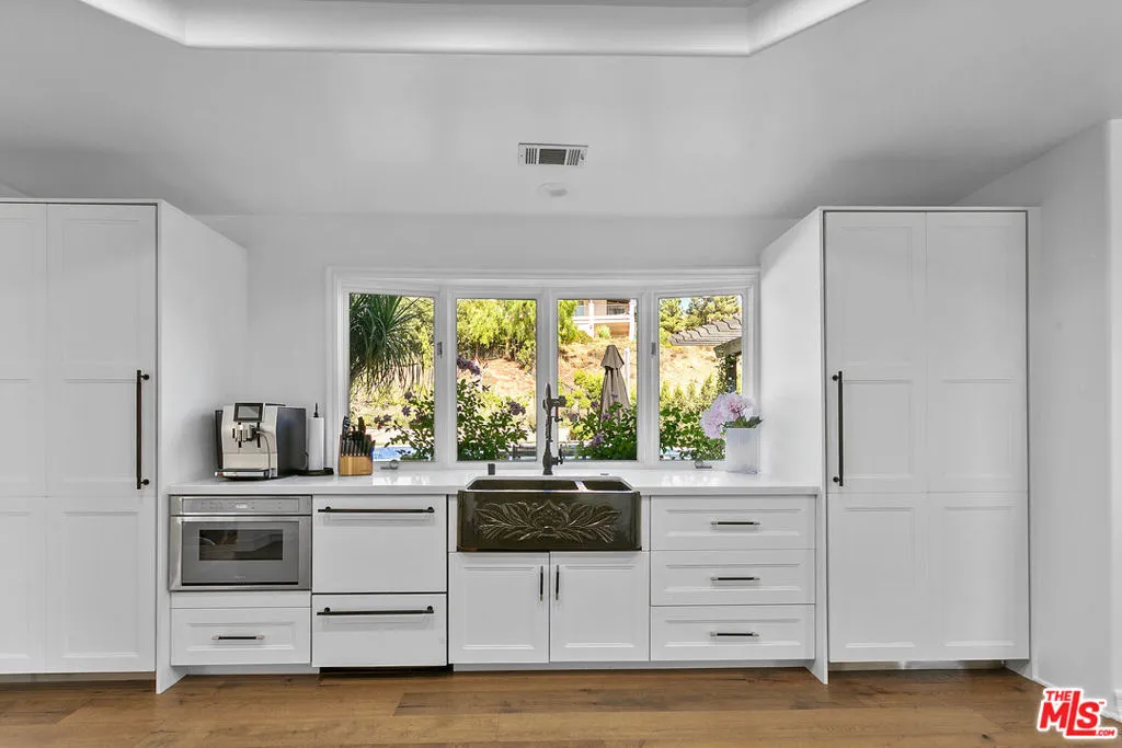 5555 Little Fawn Court, Westlake Village, California 91362 home-pic-14