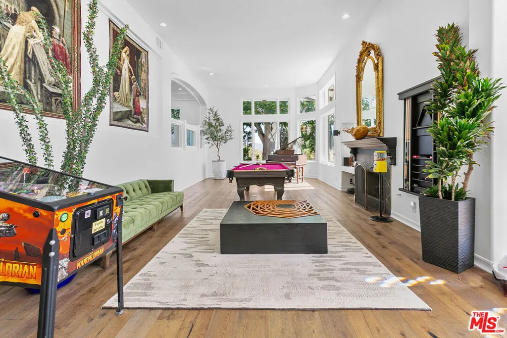 5555 Little Fawn Court, Westlake Village, California 91362 home-pic-4