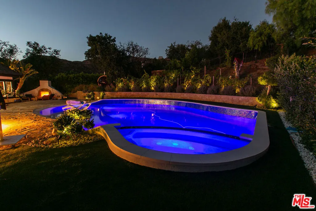 5555 Little Fawn Court, Westlake Village, California 91362 home-pic-51