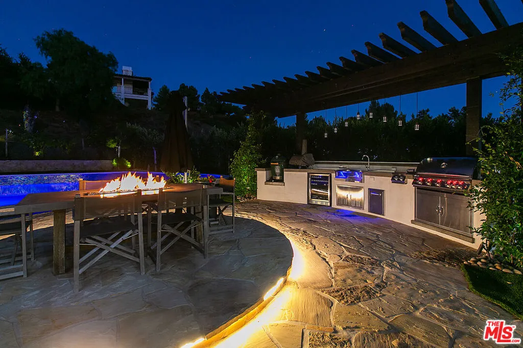 5555 Little Fawn Court, Westlake Village, California 91362 home-pic-50