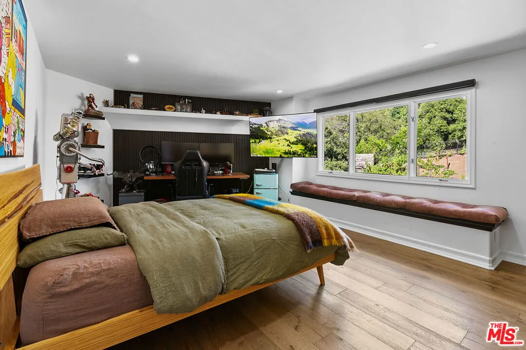 5555 Little Fawn Court, Westlake Village, California 91362 home-pic-23